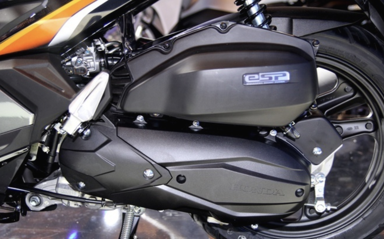 Cầm 60 triệu đi mua xe ga, chọn Honda Airblade hay Piaggio Liberty? ảnh 7