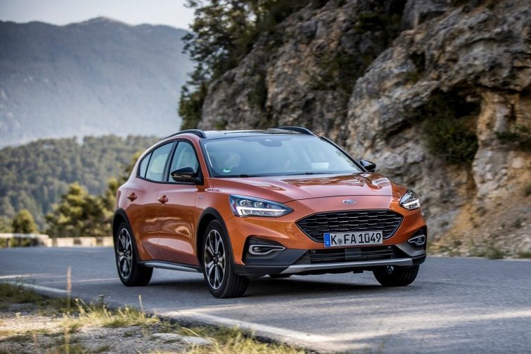 Bán tải mới của Ford sử dụng nền tảng Ford Focus, giá rẻ hơn ảnh 2