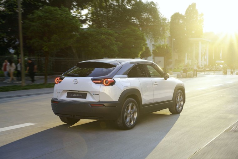 Xe điện Mazda MX-30 chính thức bán ra tại Nhật Bản, sẽ sớm xuất hiện tại những thị trường khác ảnh 5