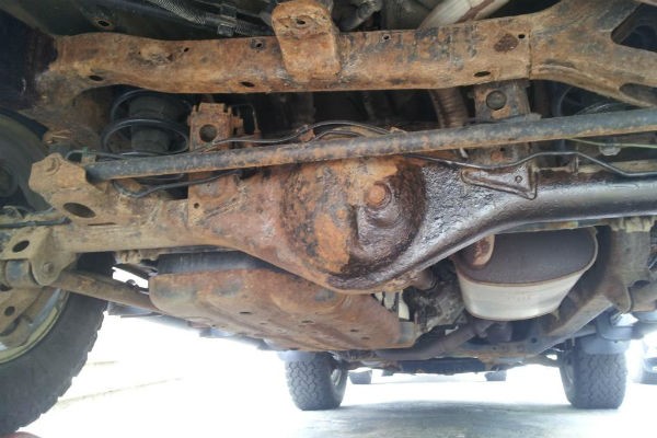 Nguyên nhân, cách phòng chống và khắc phục rỉ sét trên ô tô ảnh 1