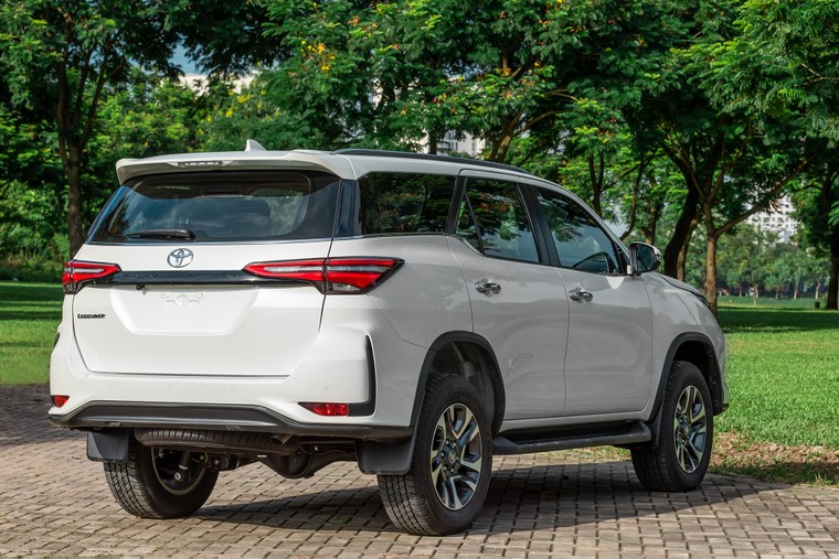 Toyota Việt Nam giới thiệu Fortuner 2020, bổ sung thêm 2 phiên bản đặc biệt ảnh 9