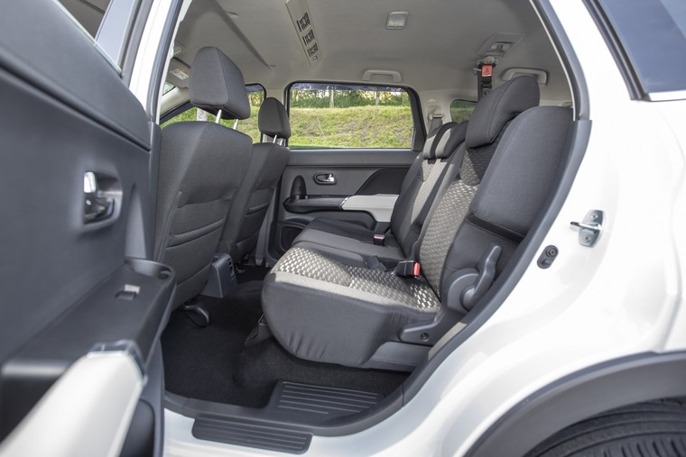 Toyota Rush nhập khẩu công bố giá bán mới ảnh 6