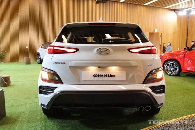 Hyundai Kona 2021 đã bắt đầu về tới các đại lý, thiết kế gây ấn tượng mạnh bởi sự thể thao ảnh 4