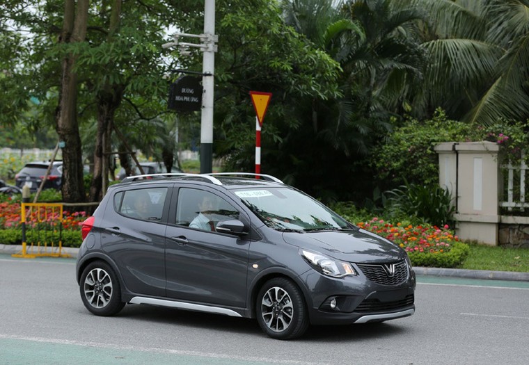 Doanh số bán hàng tháng 04/2021 của Vinfast tăng 16,6%, tổng cộng có 2.717 xe được bán ra ảnh 1