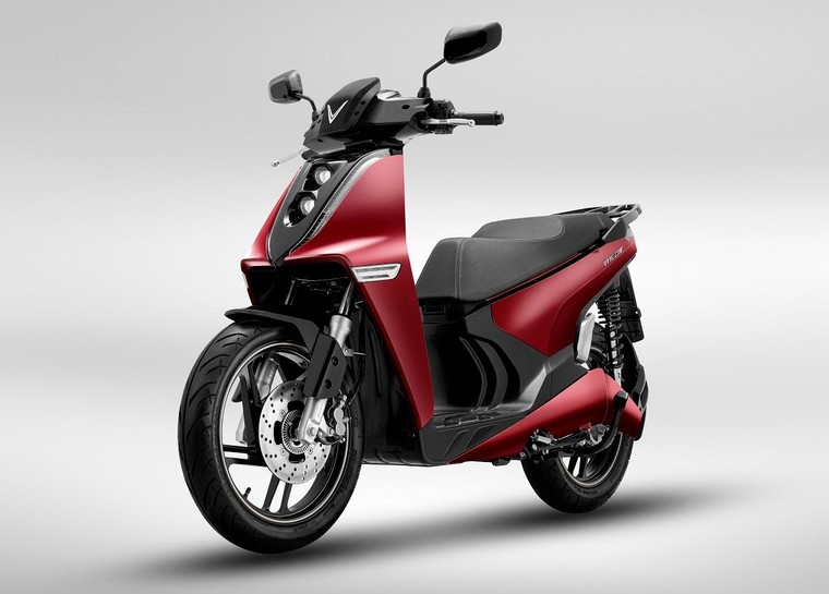 Vinfast ra mắt 2 dòng xe máy điện mới và công bố mô hình mua sắm O2O ảnh 1