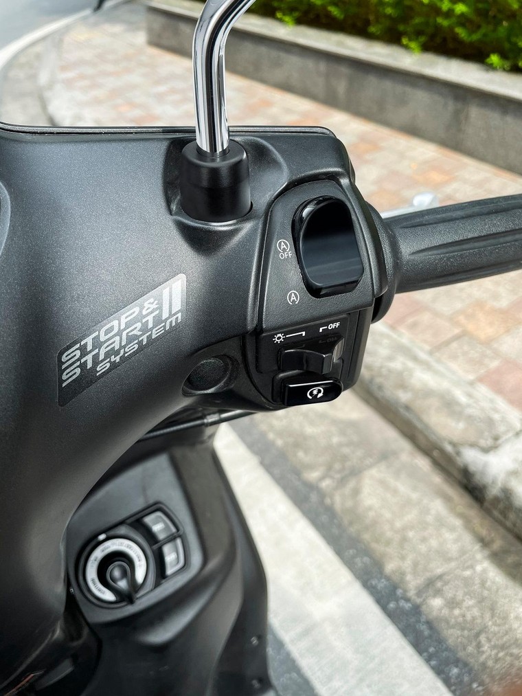 Vì sao nói xe tay ga Yamaha Latte phù hợp với phụ nữ hiện đại? ảnh 4