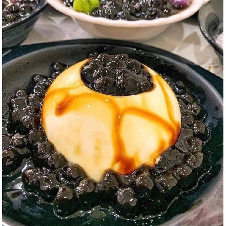 Tập tành nấu chè làm bánh ra dáng cô nàng nội trợ những ngày siêng năng tại nhà ảnh 1