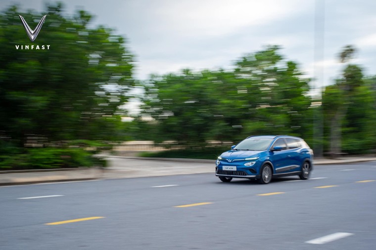 Ô tô điện Vinfast VF e34 chính thức lộ diện ảnh 5