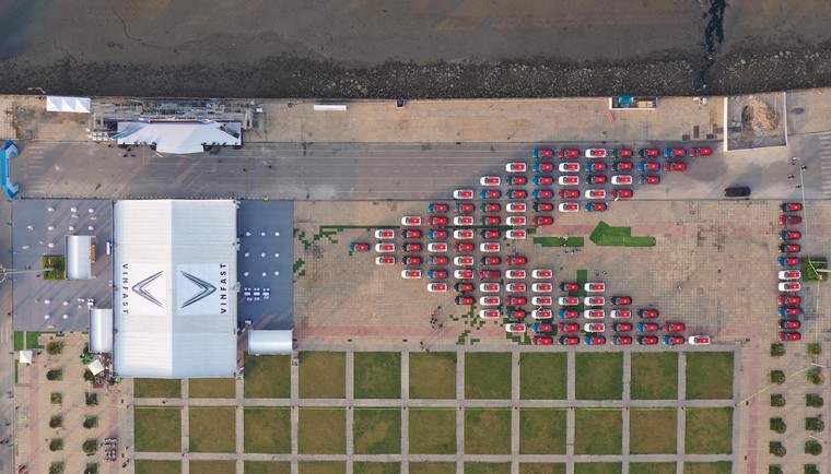 Kỷ lục Việt Nam: 100 xe ô tô điện VF e34 chinh phục địa đầu tổ quốc ảnh 3