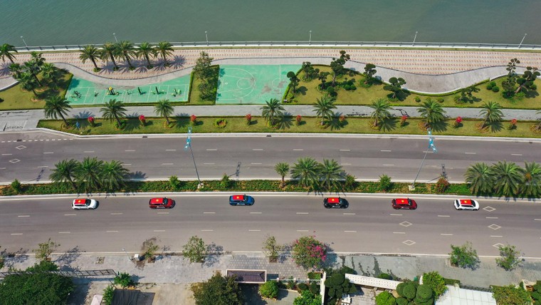 Kỷ lục Việt Nam: 100 xe ô tô điện VF e34 chinh phục địa đầu tổ quốc ảnh 2