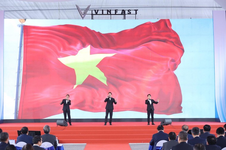 Vinfast xuất khẩu lô xe điện đầu tiên ra Thế giới ảnh 4