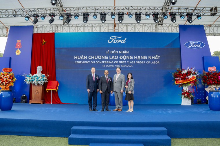 Ford Việt Nam đón nhận Huân chương Lao động hạng Nhất, ghi Kỷ lục bán hàng năm 2023 ảnh 3