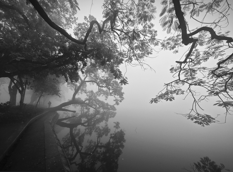 Hà Nội mù sương trong ngày tiễn ông Công ông Táo về trời ảnh 7