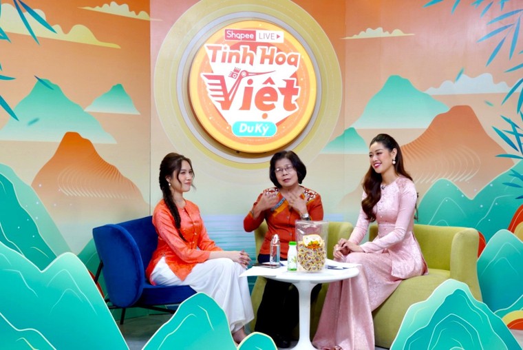 Nhà báo Vũ Kim Hạnh nhấn mạnh tầm quan trọng của kể chuyện khi bán hàng livestream ảnh 1