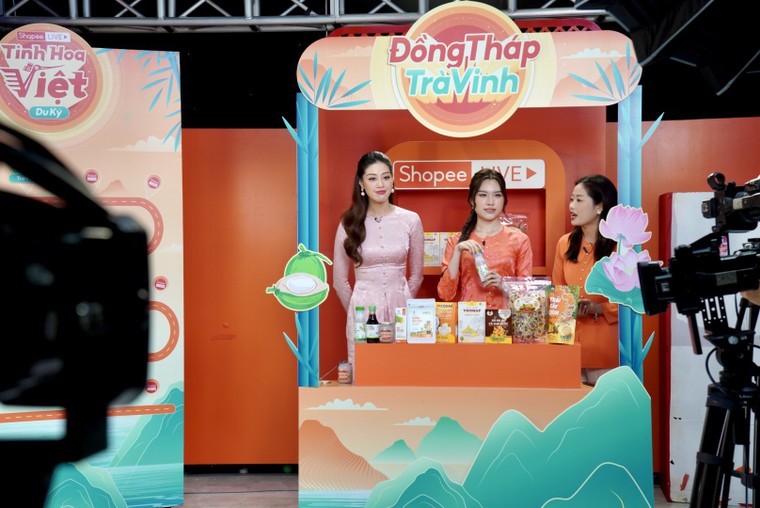 Nhà báo Vũ Kim Hạnh nhấn mạnh tầm quan trọng của kể chuyện khi bán hàng livestream ảnh 4