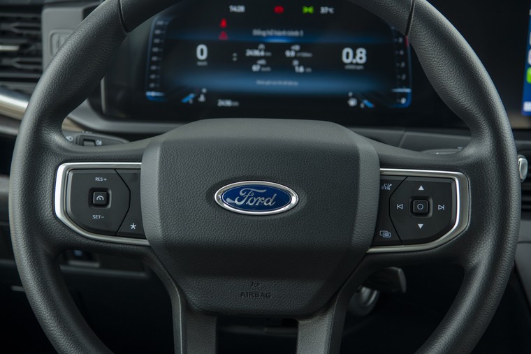 Ford Transit giới thiệu 3 phiên bản mới, có sẵn gói độ Limousine chính hãng ảnh 4