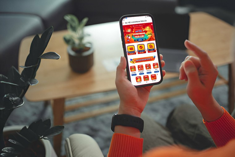 Xem nông dân livestream ngay tại vườn, trải nghiệm chốt đơn trái cây trên Shopee ảnh 4