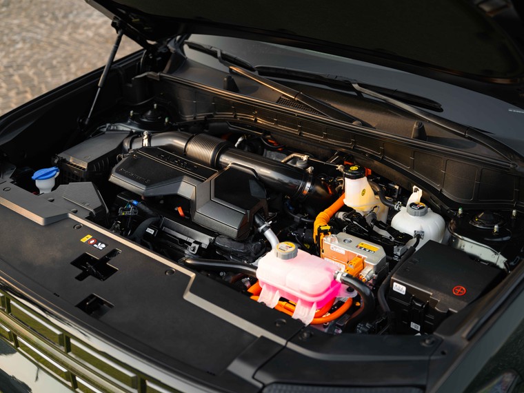 Hyundai Thành Công giới thiệu SantaFe Hybrid đến thị trường Việt Nam ảnh 4