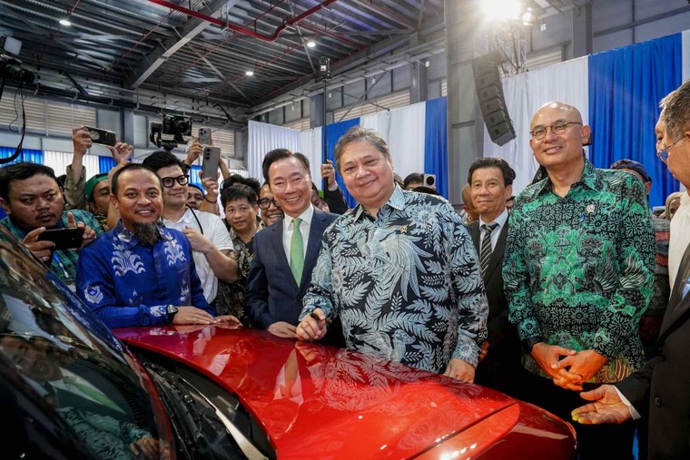 VinFast chính thức khánh thành nhà máy xe điện tại Subang, Indonesia ảnh 1