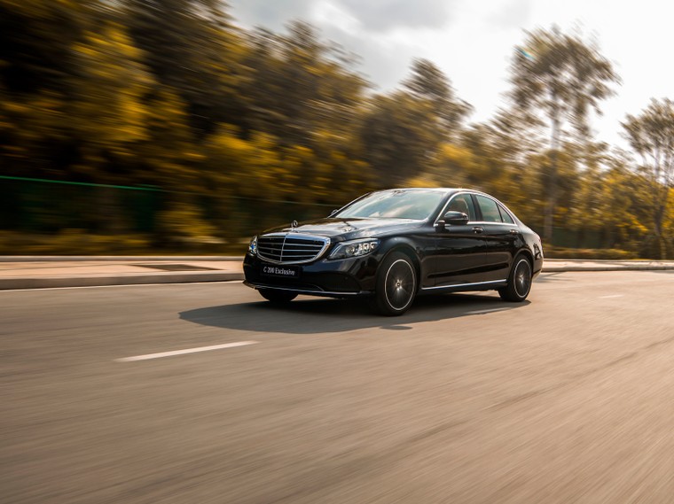 Mercedes Benz Việt Nam ra mắt 7 mẫu xe mới, bao gồm C180 và E180 ảnh 7