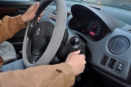 Những thói quen lái xe khiến ắc quy ô tô nhanh hỏng ảnh 1