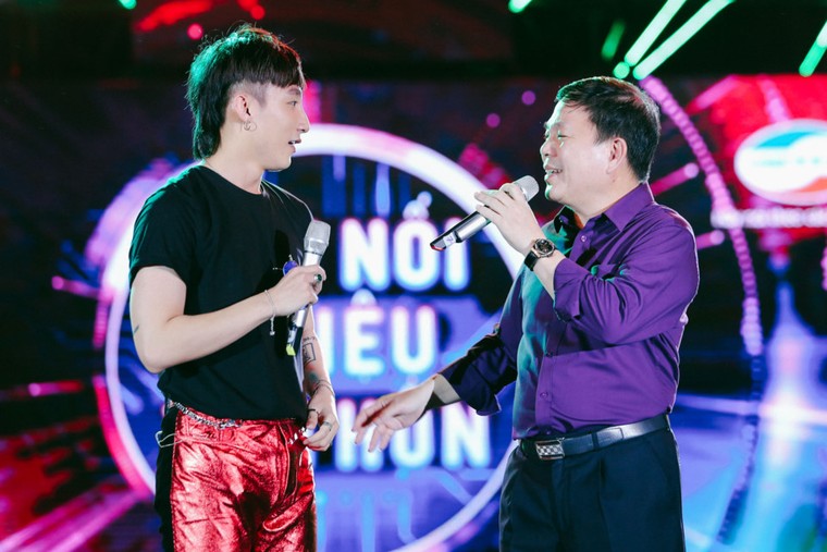 Phó Tổng giám đốc Viettel song ca cùng Sơn Tùng M-TP ảnh 2