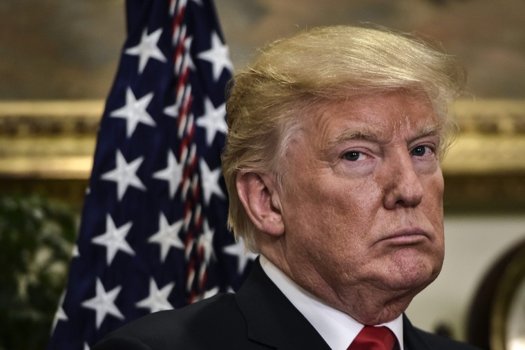 Thượng viện Mỹ thông qua dự luật trừng phạt Nga, Trump khó xử ảnh 1