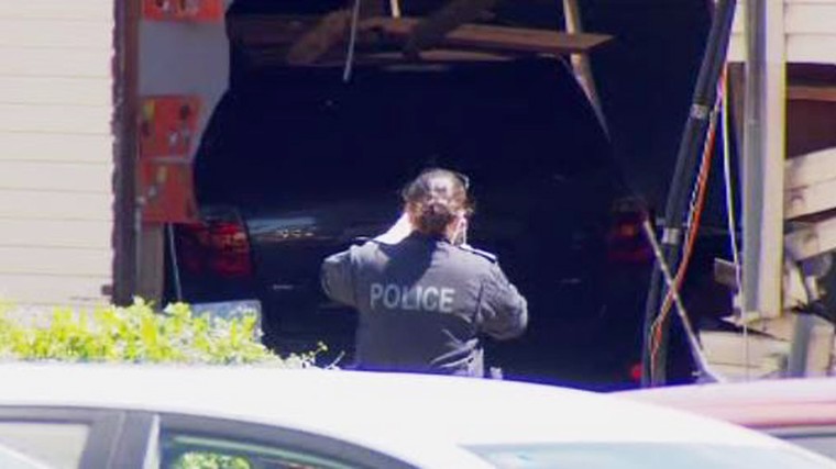 Úc: Xe hơi đâm vào lớp học, 2 học sinh tám tuổi thiệt mạng ảnh 1