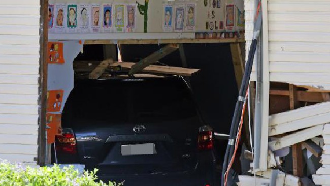 Úc: Xe hơi đâm vào lớp học, 2 học sinh tám tuổi thiệt mạng ảnh 2