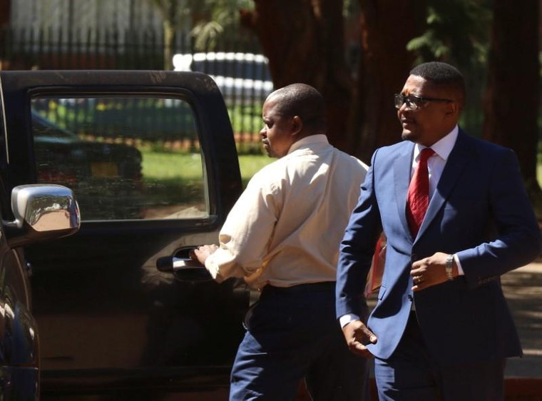 ‘Thân tín’ của cựu Tổng thống Zimbabwe bị buộc tội tham nhũng ảnh 1