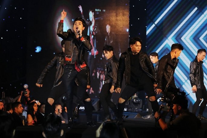 Ho Ngoc Ha do ve sexy voi Thao Trang, khoe duong cong quyen ru khong the roi mat hinh anh 1