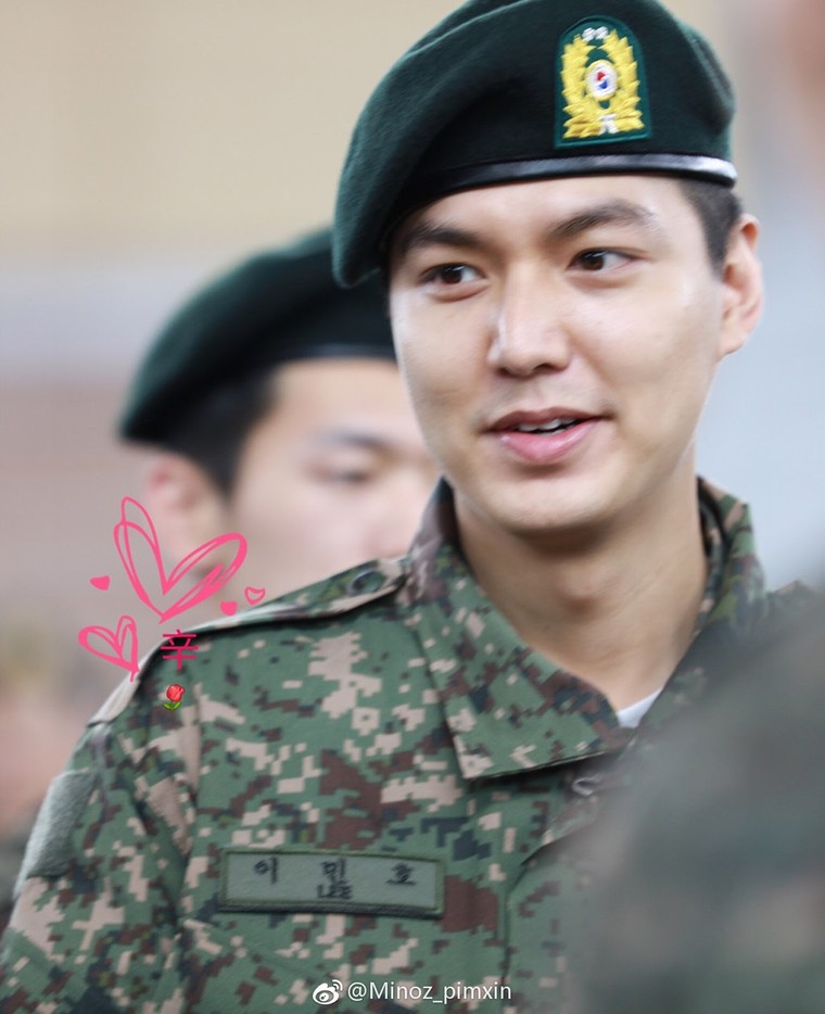 Dau chi Son Heung-min, sao nam Han Quoc so nhap ngu nhu the nao? hinh anh 2