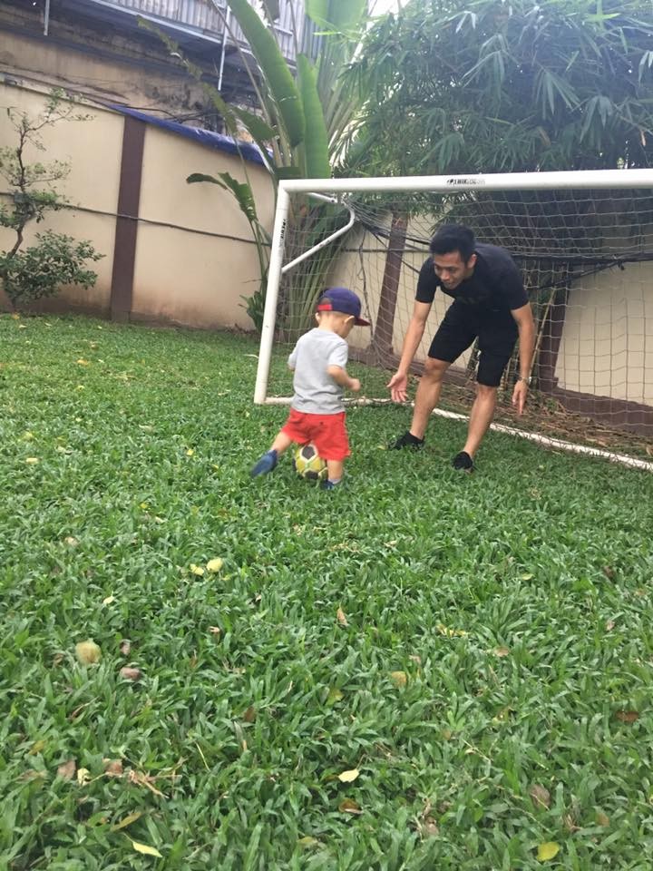 Gia thế nhà vợ của Văn Quyết - cầu thủ gỡ hòa cho U23 Việt Nam