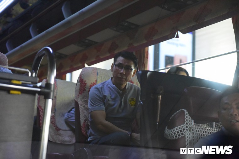 Anh: Cau thu Malaysia toi Viet Nam phong phanh ao coc hinh anh 9