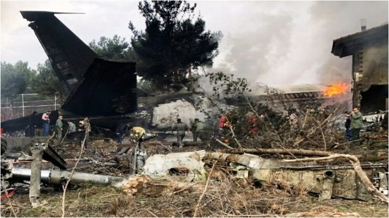 Iran: Máy bay chở theo ít nhất 9 hành khách bất ngờ gặp nạn ảnh 1