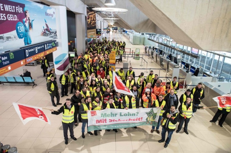 Đức: Nhân viên an ninh tiếp tục đình công, 8 sân bay lớn ảnh hưởng nặng nề ảnh 2