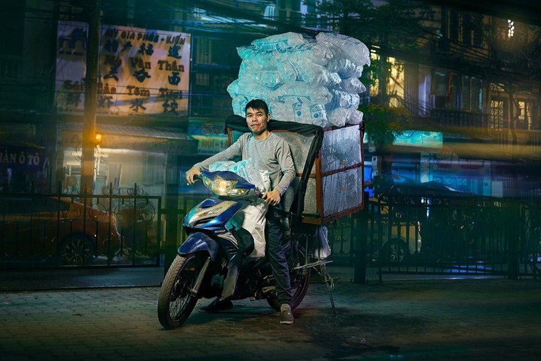 Tai xe xe may va ‘the gioi phia yen sau’ duoi ong kinh du khach Anh hinh anh 8 