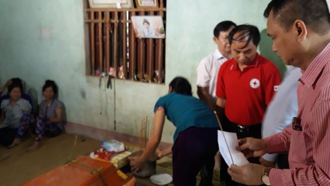 6 cô trò trưởng tiểu học bị đâm: Nạn nhân tử vong là hàng xóm của nghi phạm - ảnh 5