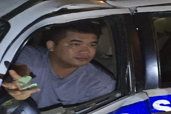 Đình chỉ cán bộ CSGT lái xe biển xanh tông chết người