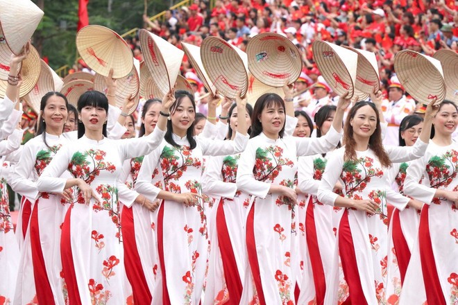 Chương trình diễu hành truyền cảm hứng, khát vọng đi tới của Hải Phòng ảnh 1