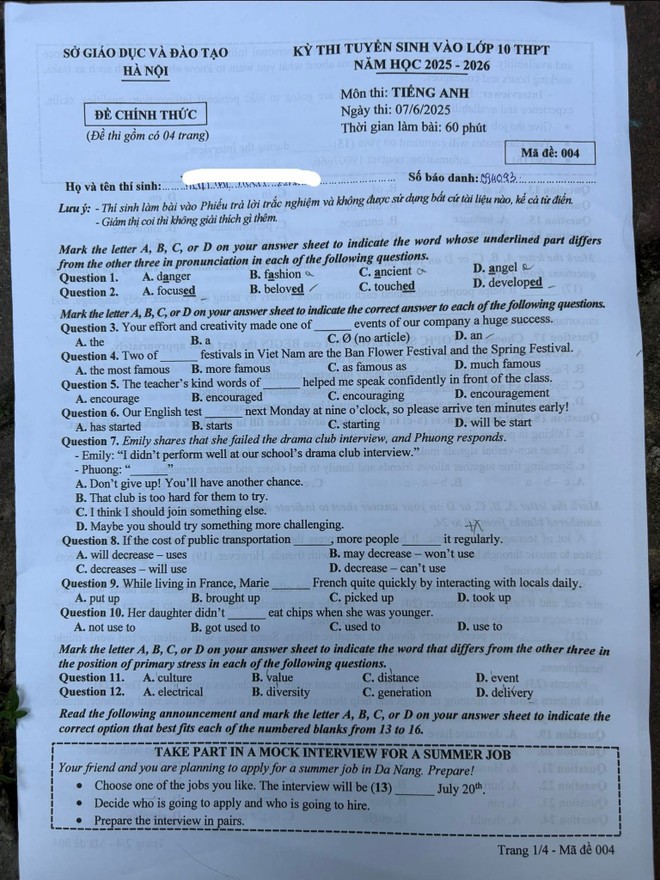 Hà Nội: Đề thi Tiếng Anh vừa sức, thí sinh kết thúc ngày thi đầu nhẹ nhàng ảnh 1