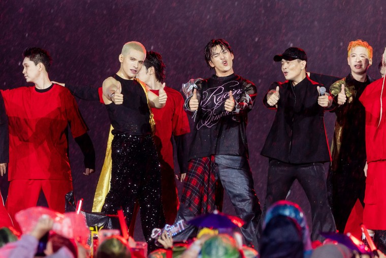 Day 6 concert “Anh trai vượt ngàn chông gai”: Cơn mưa tạo nên kỳ tích cảm xúc ảnh 5