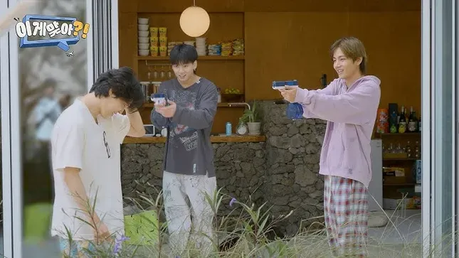 Jimin và Jung Kook (BTS) xác nhận ghi hình show thực tế tại Việt Nam ảnh 1