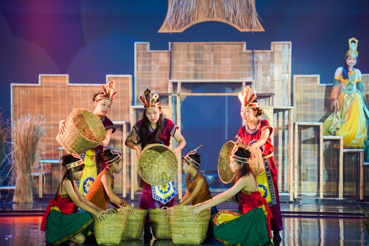 “The Enchanted Crossbow” của Victoria School tỏa sáng tại DANAFF III – biểu tượng của một Đà Nẵng mới ảnh 8