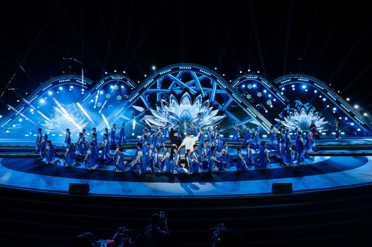 Lượt khách tới Đà Nẵng tăng nóng trước thềm chung kết DIFF 2025 ảnh 6