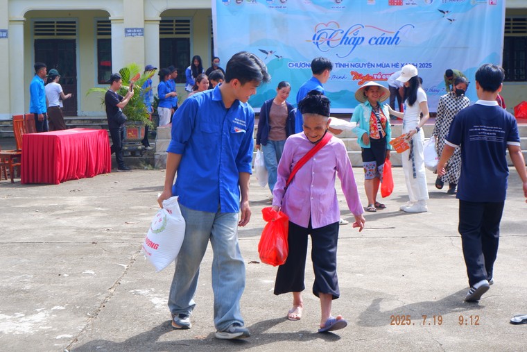 Hành trình gieo mầm hạt yêu ảnh 2