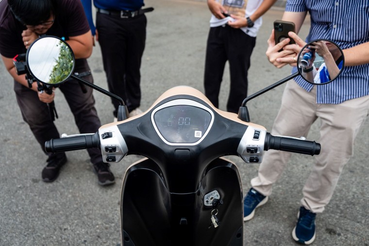 Cận cảnh “siêu phẩm” VinFast Evo Grand lần đầu xuất hiện tại “VinFast Xanh Fest Icon” ảnh 4