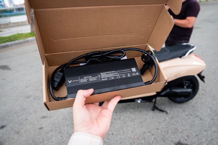 Cận cảnh “siêu phẩm” VinFast Evo Grand lần đầu xuất hiện tại “VinFast Xanh Fest Icon” ảnh 8