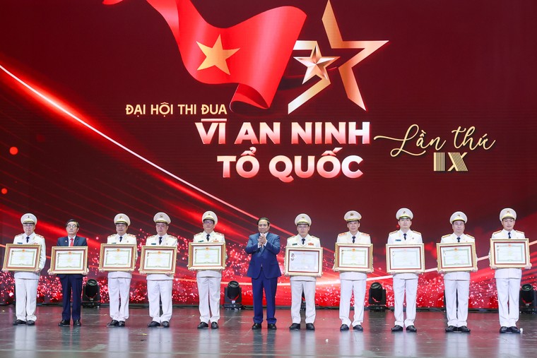 Công an nhân dân là “điểm tựa bình yên” của nhân dân ảnh 1