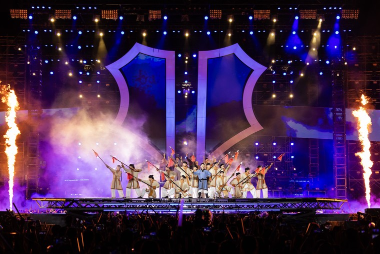 Anh trai vượt ngàn chông gai 2024 chính thức khép lại với concert thứ 8 tại TP.HCM ảnh 5